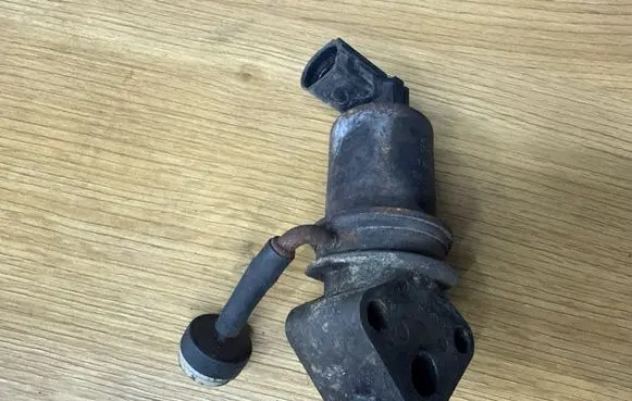 Volkswagen Polo EGR valve 72278506 036131503R