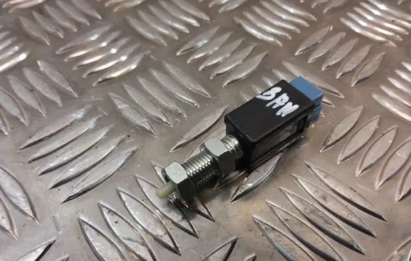 Clutch pedal sensor