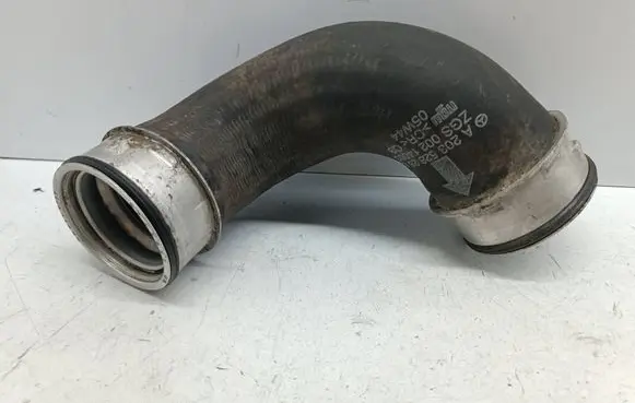 Intercooler hose/pipe