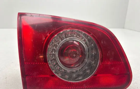 Volkswagen PASSAT B6 Tailgate rear/tail lights
