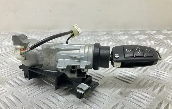 Audi Q3 8U Ignition lock 5K0905865 1K0905851 8X0837220D