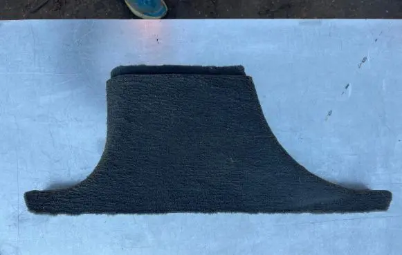 Mercedes-Benz S W220 (B) pillar trim (bottom) A2206904340 YAP848800Q