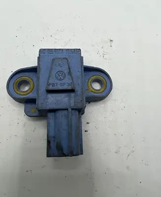 Volkswagen Golf V Airbag deployment crash/impact sensor 1K0955557A