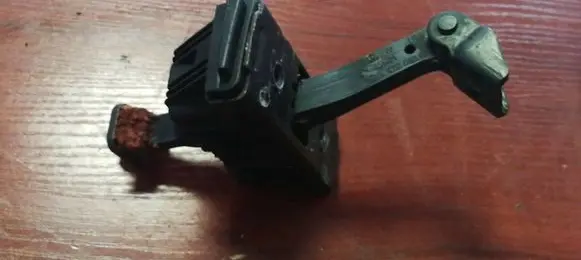 BMW X5 E53 Front door check strap stopper 8402502