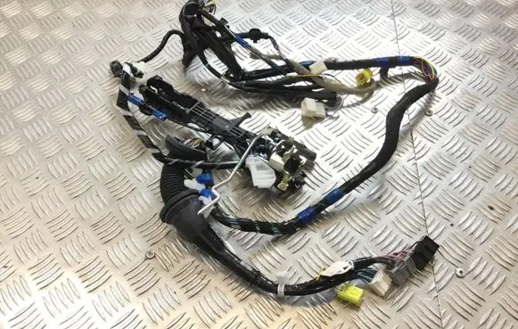 Toyota RAV 4 (XA40) Front door wiring loom 82151 16G018075