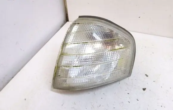 Mercedes-Benz C W202 Front indicator light