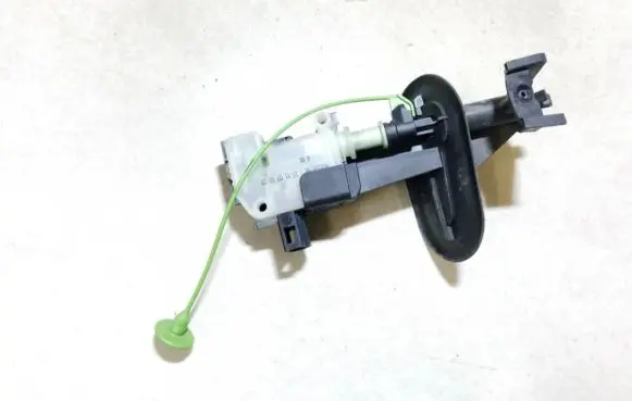 Volvo V70 Central locking motor 86113136
