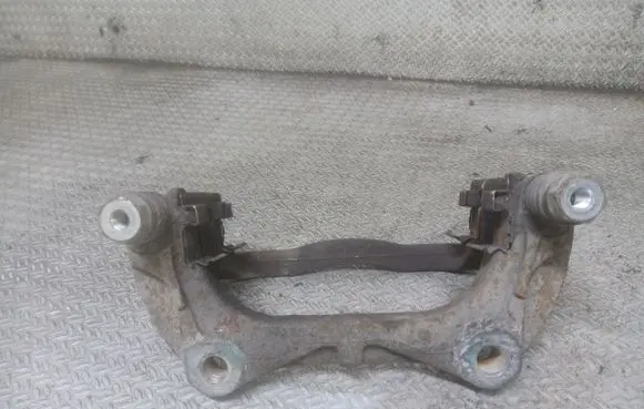Opel Astra J Front Brake Caliper Pad/Carrier 
