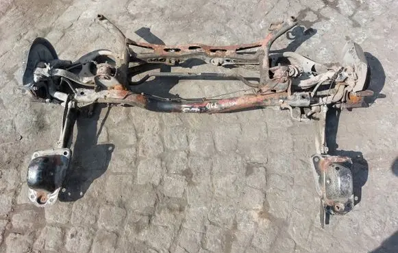 Volkswagen Golf V Rear subframe 