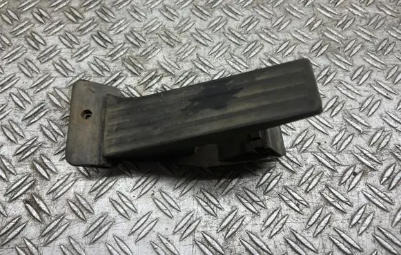 BMW 6 F06 Gran coupe Accelerator throttle pedal 6858574