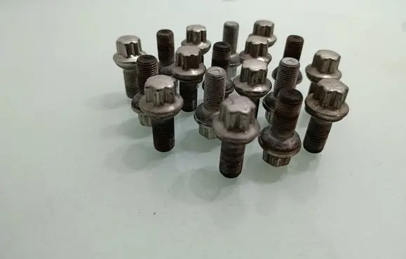 Mercedes-Benz SLK AMG R172 Nuts/bolts 