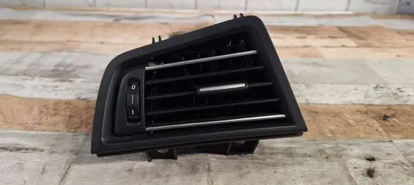 BMW 5 F10 F11 Dashboard side air vent grill/cover trim F3916688911 0761711