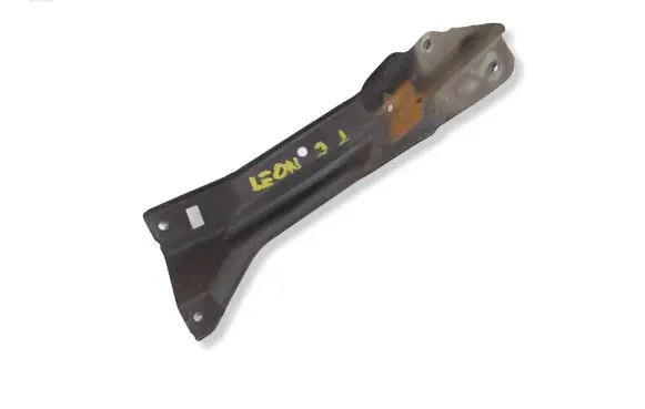 Seat Leon (1P) Fender mounting bracket 1P0821135