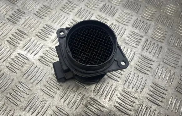 Renault Laguna II Mass air flow meter 7700109812 57937557 5WK9620