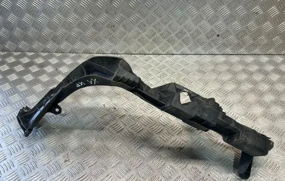 Headlight/headlamp mounting bracket