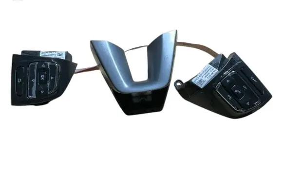 Seat Toledo IV (NH) Steering wheel buttons/switches 6JA959537A 6JA959538A