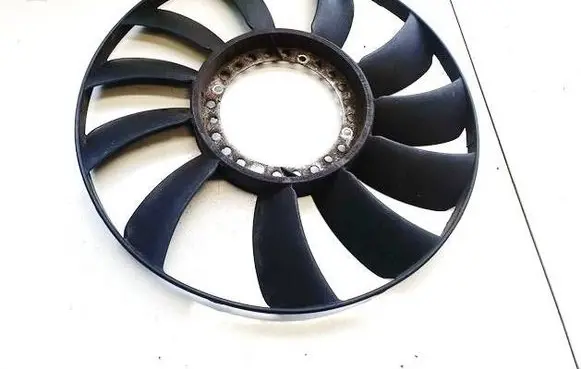 Volkswagen PASSAT B5 Fan impeller 058121301b