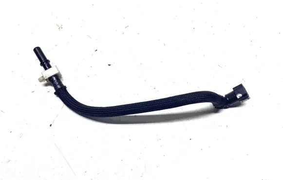 Nissan Qashqai+2 Fuel line pipe