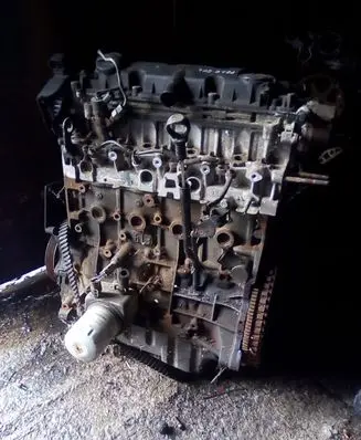 Peugeot 206 Engine