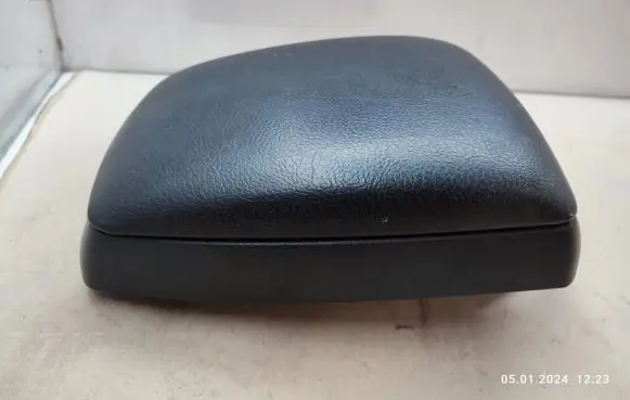 KIA Sorento Armrest