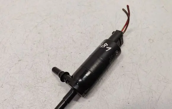 BMW 3 F30 F35 F31 Headlight washer pump 7217792 67637217792