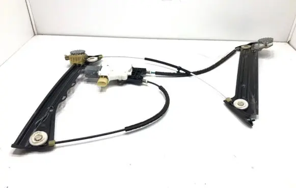 BMW 4 F32 F33 Front door window regulator with motor 7281623