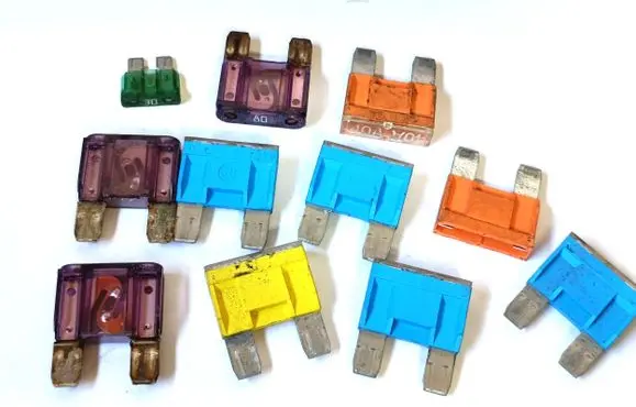 Opel Zafira A Fuse 