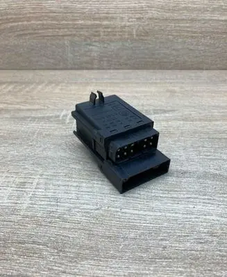 BMW 3 E46 Glow plug pre-heat relay 2243562 72RB500