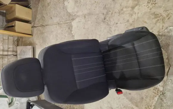Citroen C4 II Front driver seat 