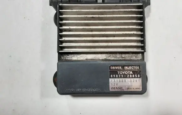 Toyota Avensis T250 Fuel injection control unit/module 8987120050