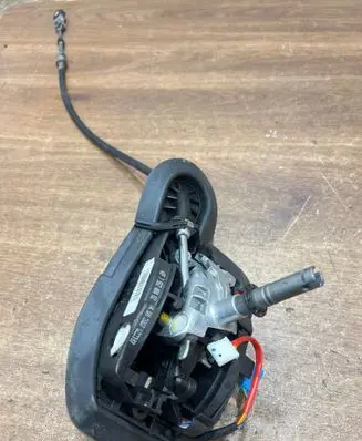 BMW 3 E90 E91 Gear shifter/selector 7562484
