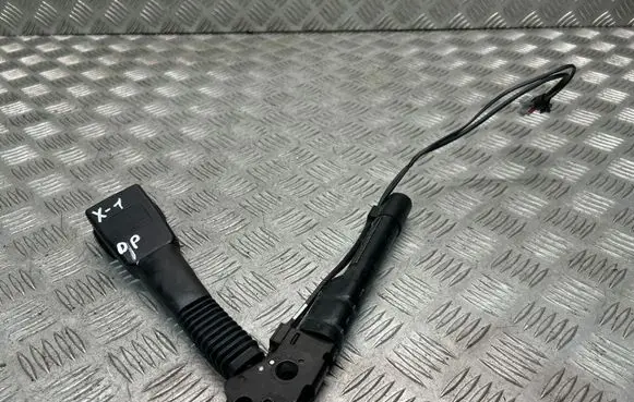 BMW X1 E84 Front seatbelt buckle 7213564