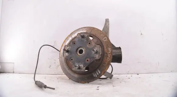 Aixam City II Front wheel hub 