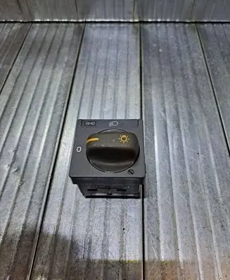Volvo S70 V70 V70 XC Light switch 8601772 99W27V
