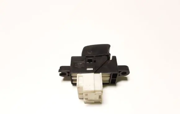 Nissan X-Trail T30 Electric window control switch 7214Z