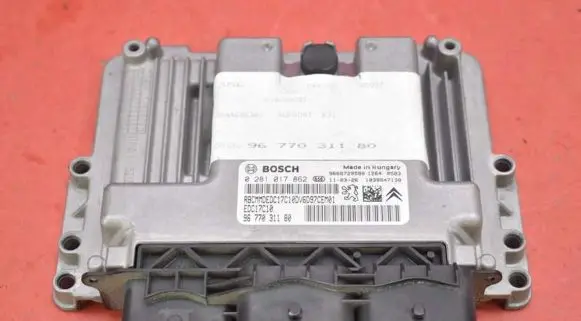 Citroen C4 II Engine control unit/module ECU 9677031180