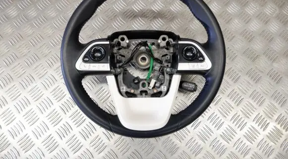 Toyota Prius (XW50) Steering wheel