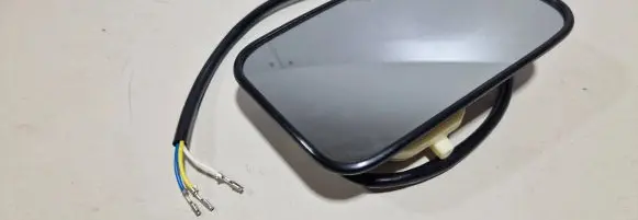Mitsubishi Lancer X Wing mirror glass MB566818