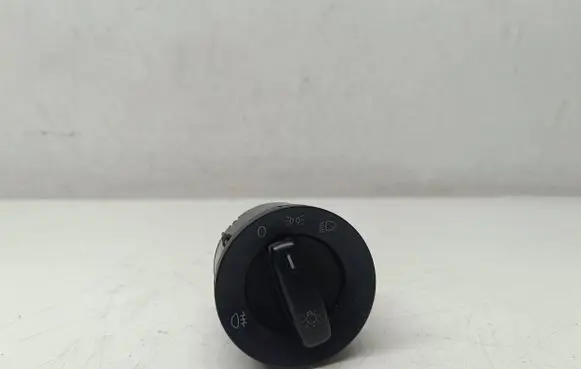 Volkswagen Golf V Light switch 1K0941431P 04068502