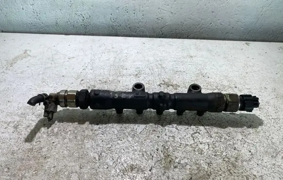 Toyota Avensis T250 Fuel main line pipe