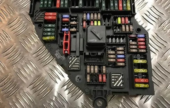 BMW 7 F01 F02 F03 F04 Fuse box set Bezpiecznik5