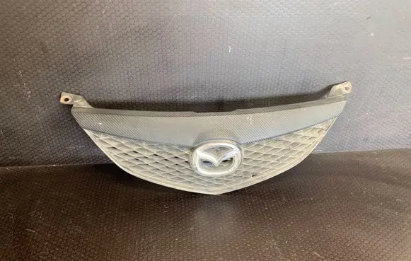 Mazda 6 Front bumper upper radiator grill GJ6A50712