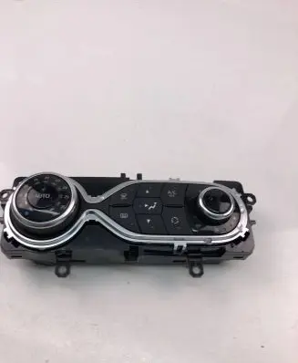 Renault Clio IV Interior fan control switch 275105430R