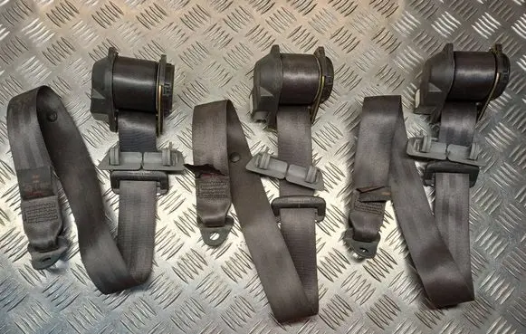 Peugeot 406 Rear seatbelt 00060246 00054880