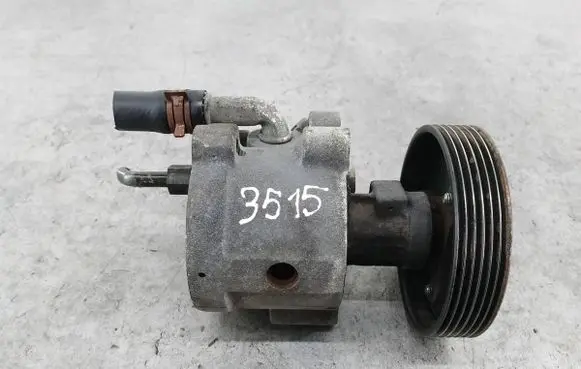 Renault Scenic I Power steering pump 7846075