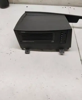 Peugeot 307 CD/DVD changer 023684