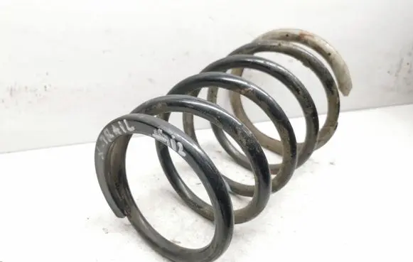 Nissan X-Trail T30 Rear coil spring