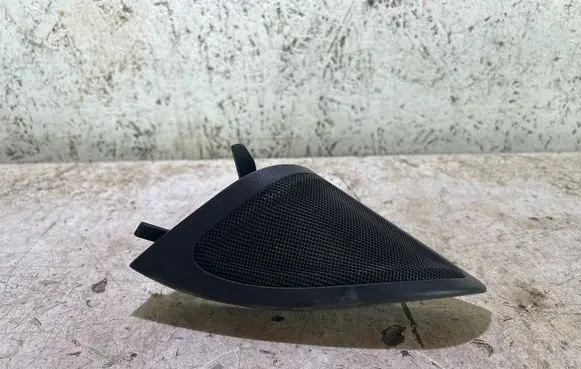 Toyota RAV 4 (XA50) Side speaker trim/cover A1567200111