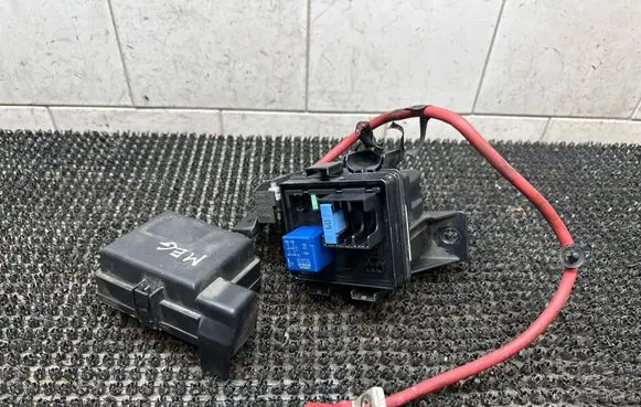 Renault Megane III Fuse module 243880001R