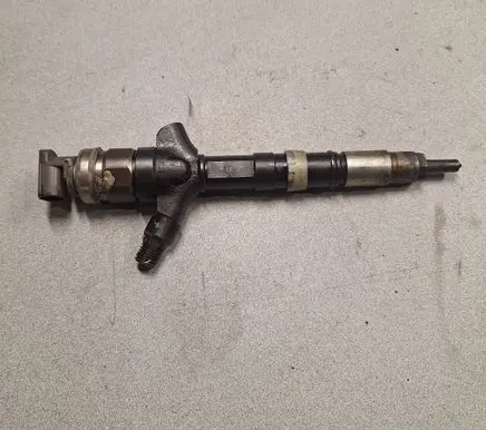 Toyota Avensis T250 Fuel injector 236700G010 03G31170